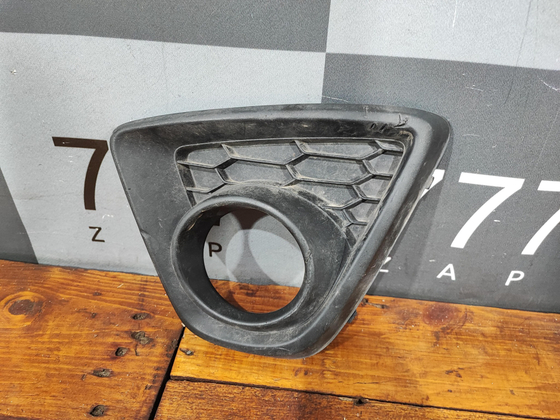 Накладка ПТФ левая Mazda CX-5 1 (KE) 11-15 Б/У Оригинал KD5350C21