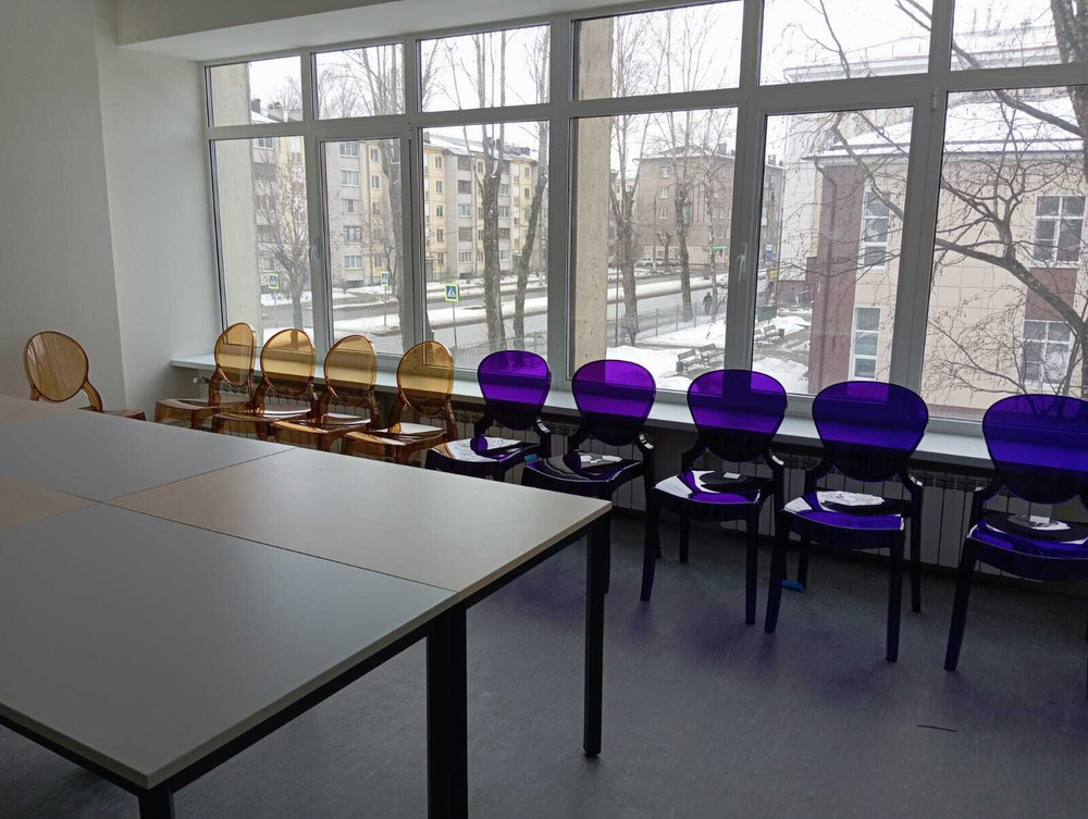 Стул прозрачный, Pedrali Queen, фиолетовый