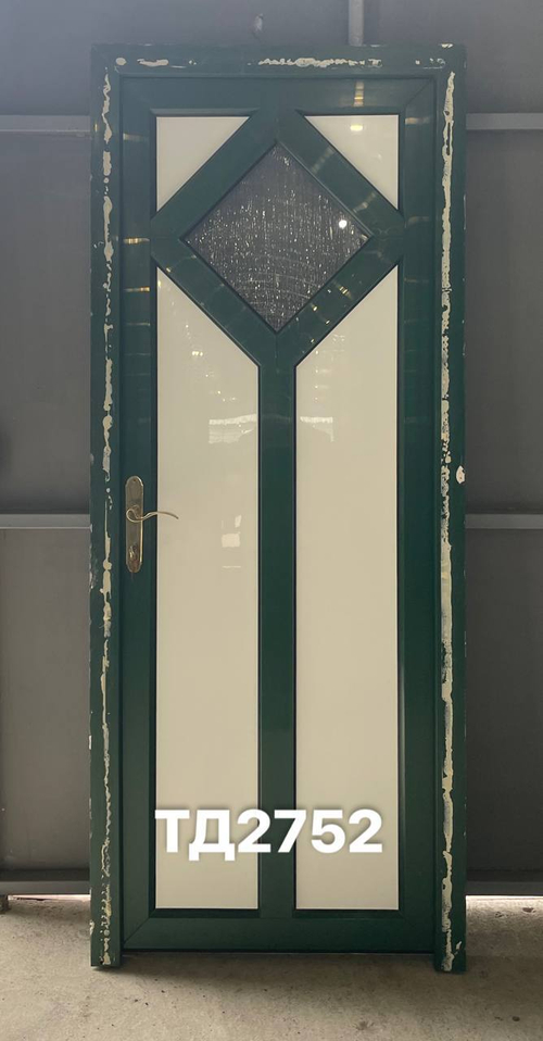 Дверь Пластиковая Б/У Входная 220(в) х 90(ш)