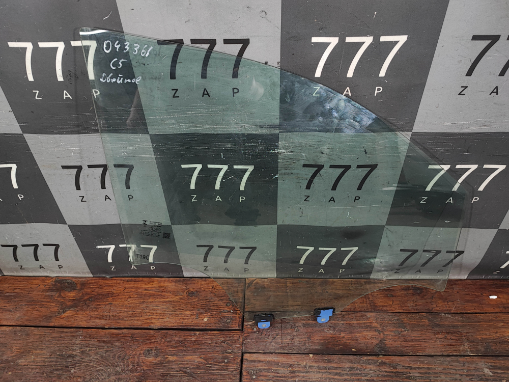 Стекло двери передней правой двойное Omoda C5 22-нв Б/У Оригинал 555000387AA