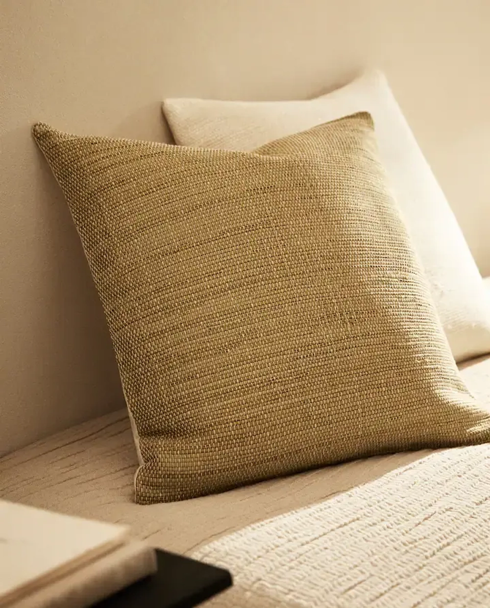 ZARA HOME РЕЛЬЕФНЫЙ ЧЕХОЛ ДЛЯ ДЕКОРАТИВНОЙ ПОДУШКИ, ЗЕЛЕНЫЙ