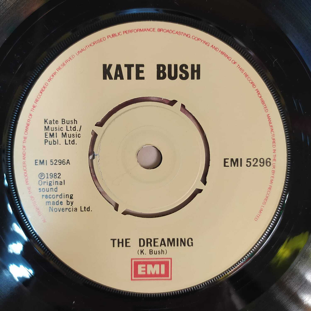 Kate Bush - The Dreaming (Великобритания 1982г.) 7", 45 RPM, Single