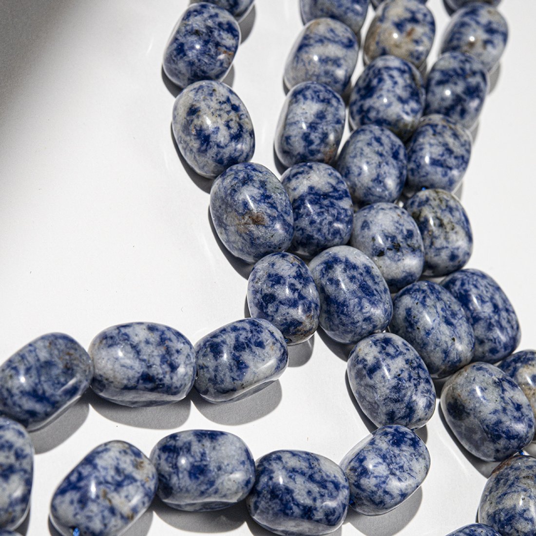 Содалит натуральный, фриформ 17-19мм