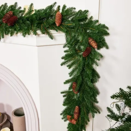 Хвойная гирлянда с шишками "Pine" литая хвоя