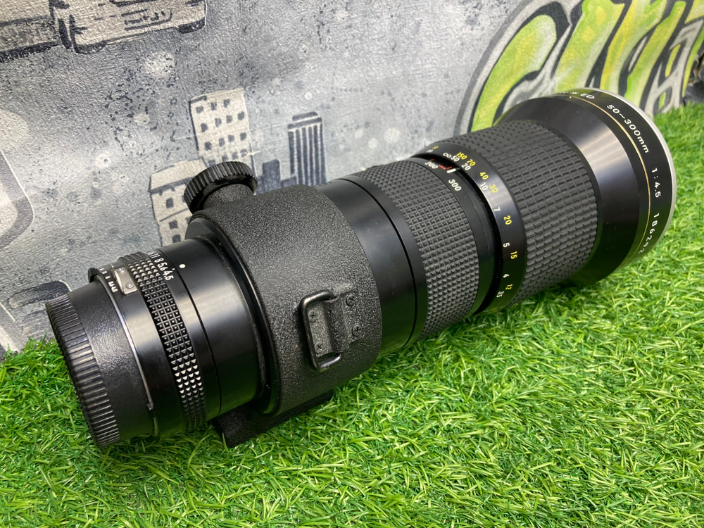 Nikon Zoom-Nikkor 50-300mm 4.5 ED