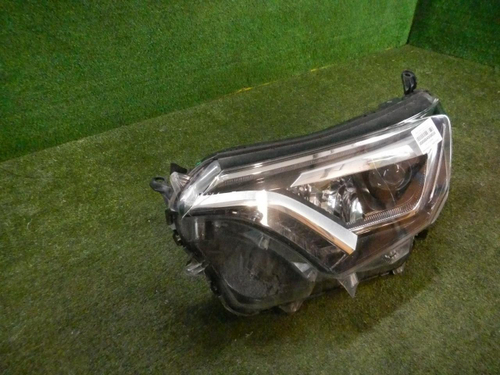 Фара левая Toyota Rav 4 CA40 (2015-2019) LED