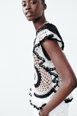 ZARA ТОП ИЗ КРУЖЕВА КРОШЕ С ВОЛАНАМИ, БЕЛЫЙ/ЧЕРНЫЙ