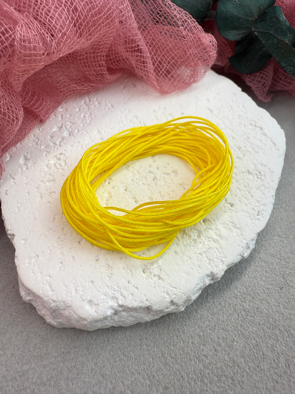Шнур для плетения браслетов 0,6 мм, Желтый (5 м)