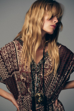 ZARA ПЛАТЬЕ С БУСИНАМИ, ПРИНТОМ И МЕТАЛЛИЗИРОВАННОЙ НИТЬЮ, РАЗНОЦВЕТНЫЙ