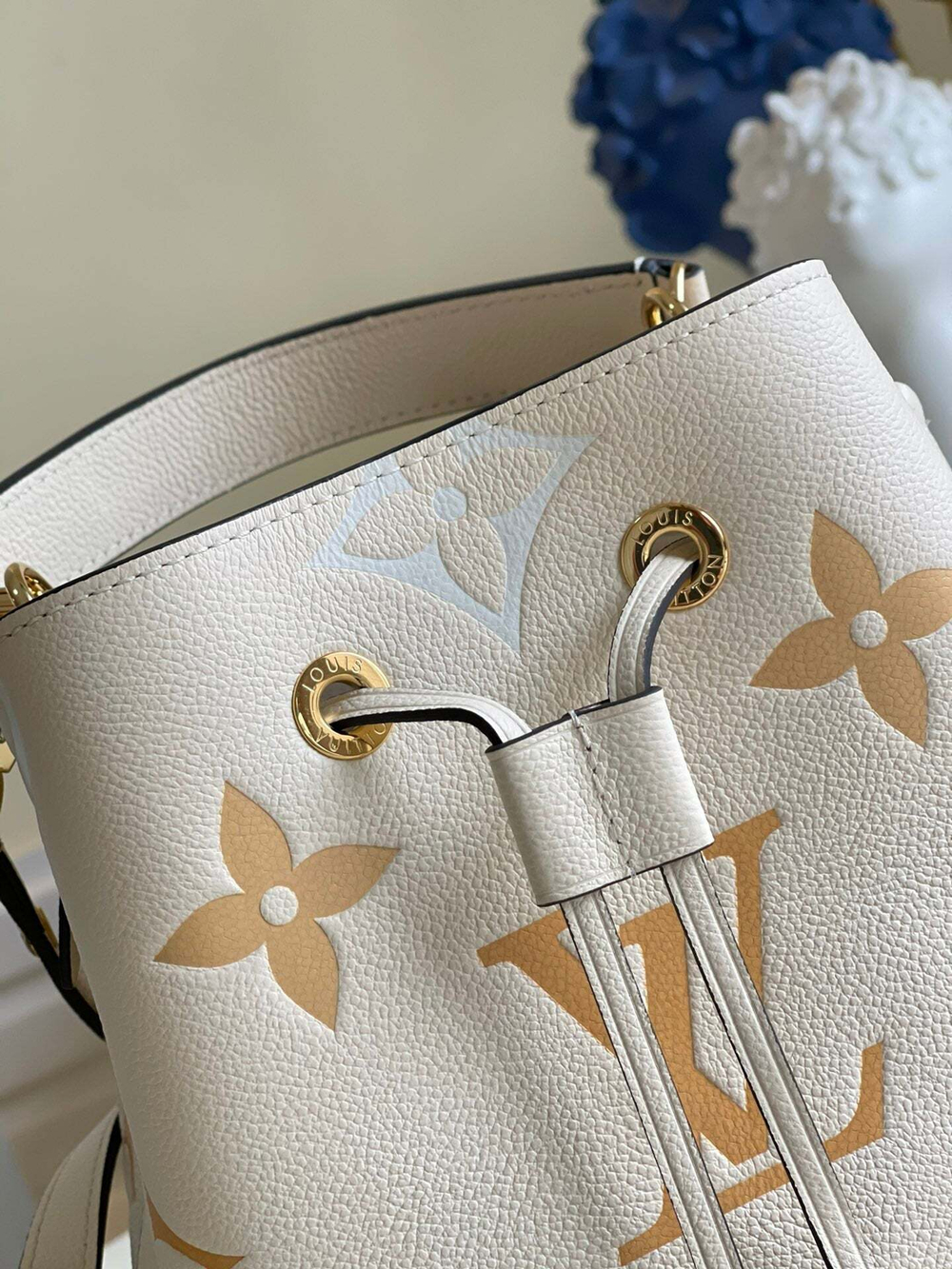 Louis Vuitton NeoNoe BB