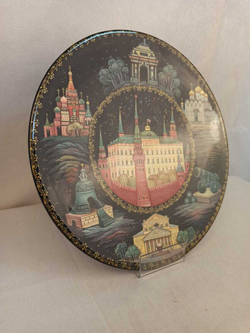 Сувенирная тарелка "Москва. Достопримечательности" с росписью (лаковая миниатюрная  живопись) в подарочном футляре