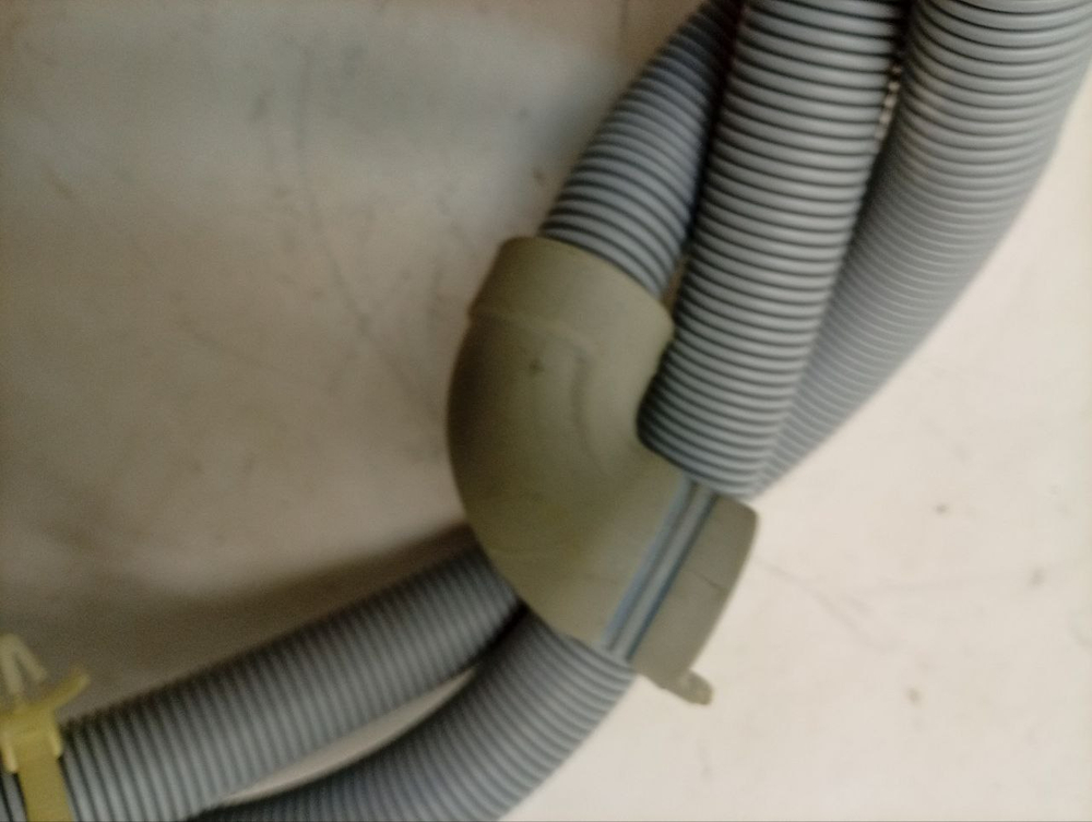 EWT1221 кт12 Сливной шланг для стиральных машин Electrolux AEG Zanussi б/у