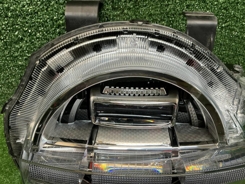 Фара левая Tank 300 (2021-н.в.) LED