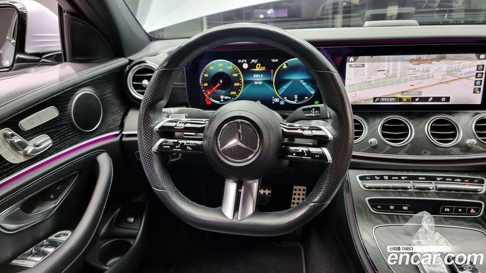 Mercedes-Benz E-Class W213 E220d 4MATIC AMG Line (10.2020)