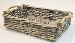 плетеный лоток из натурального ротанга, серого цвета