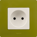 Розетка без заземления со шторками 16А 250В белый ETIKA Legrand