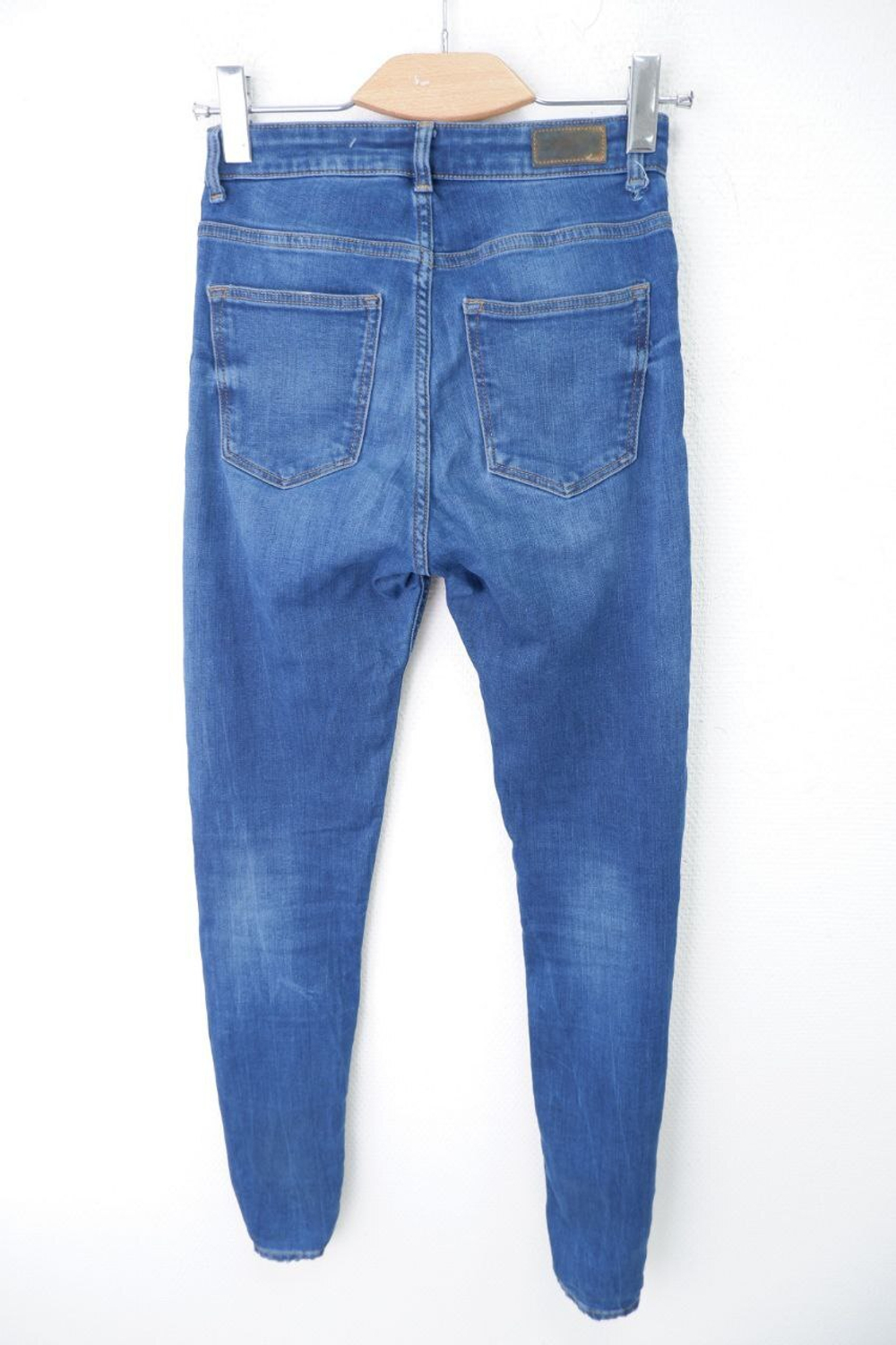 Джинсы Bershka базовые 44 размер