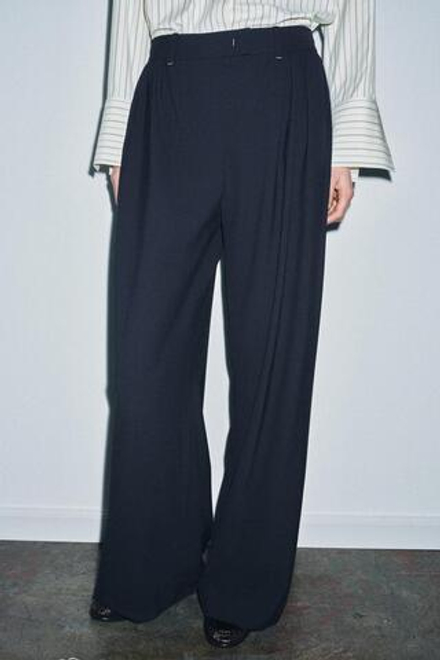 ZARA БРЮКИ WIDE LEG С ЗАЩИПАМИ — ZW COLLECTION, МОРСКОЙ СИНИЙ