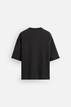 ZARA ТРИКОТАЖНАЯ ФУТБОЛКА С ПРИНТОМ, ЧЕРНЫЙ