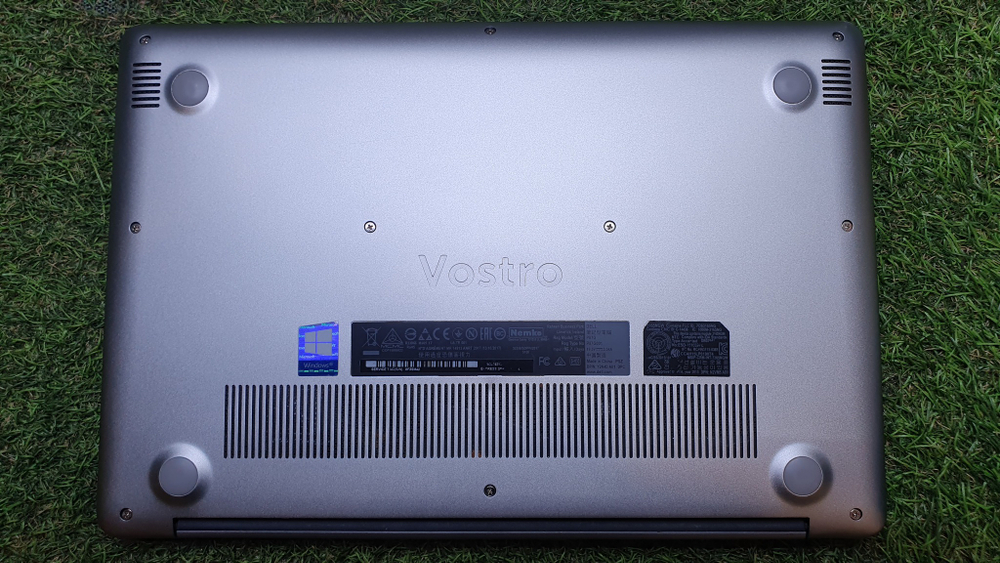 Ноутбук Dell i5-8/8Gb/530 2Gb/FHD/P87G P87G001/Windows 10