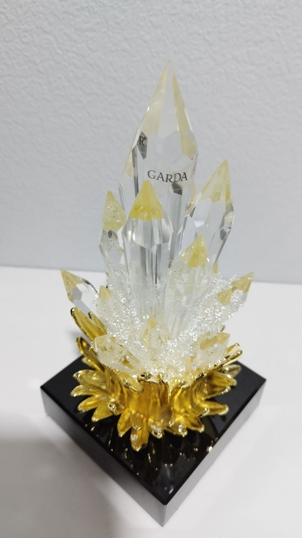 Статуэтка Garda Decor 55RD6150, металл, стекло, 23x10x10 см.