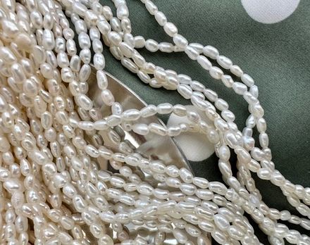 Жемчуг натуральный рис 2,3-2,5мм