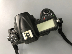 Nikon D300S 8.020 кадров