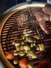 Керамический гриль Kamado Joe Big Joe III, 61 см (красный), с ножками и столиками