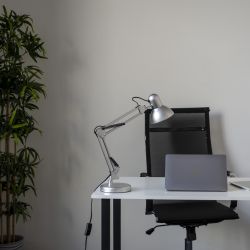 TLI-221 SILVER E27 Светильник настольный. Цоколь Е27. 60W. Механический выключатель. Серебристый. ТМ Uniel