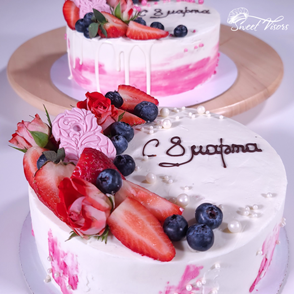 Торт для женщины на 8 Марта Кондитерская Сладкие Козырьки Sweet Visors Светланы Дегтеревой