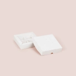 Коробка для 4 конфет с тиснением