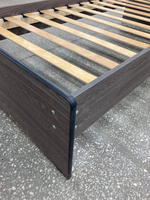 Кровать-2 одинарная с 1-й фигурной спинкой 900*1900 ясень анкор темный