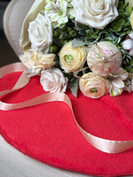 Платье для цветов. Круглая форма. Мех искусственный. Цвет:Красный.