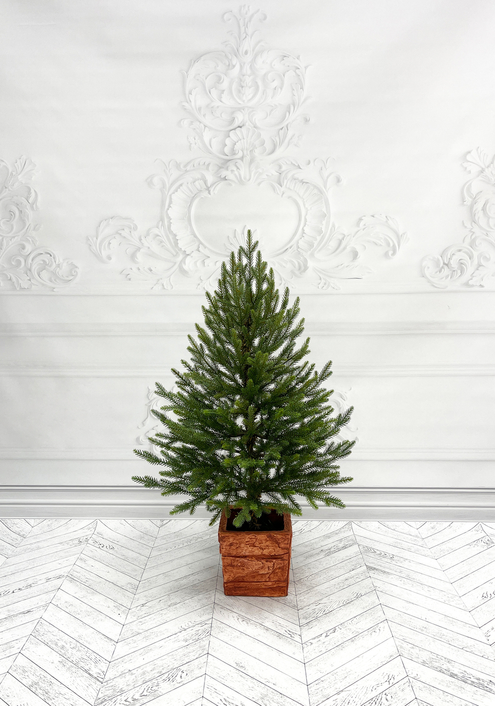 Ель Новогодняя 90см зеленая литая в прямоугольном кашпо