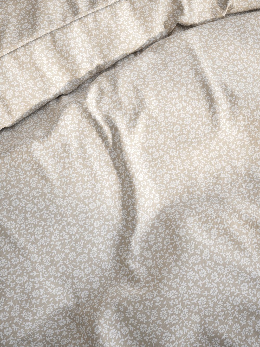 Постельное белье Сказка "Ромашка" евро наволочки 50х70 2шт Простынь на резинке 180х200 см Пододеяльник 200х215 см перкаль