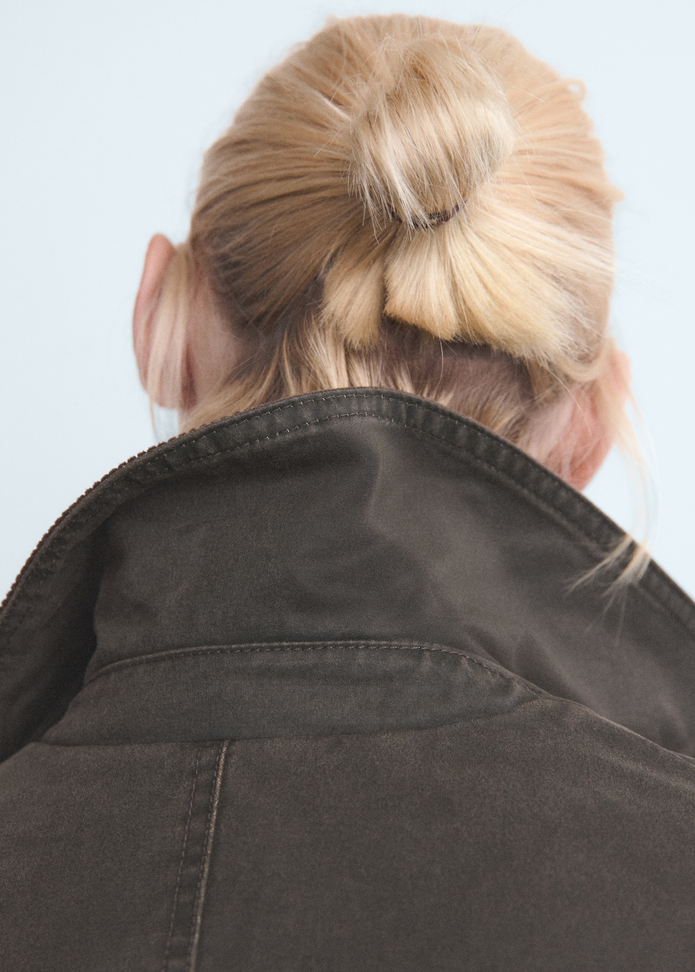 Прямые джинсы с посадкой на талии