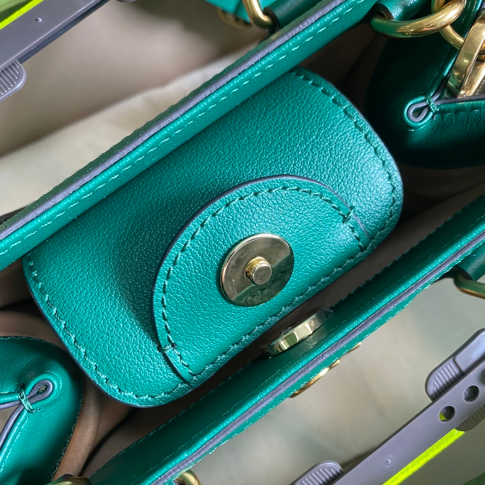Gucci Diana 20 cm