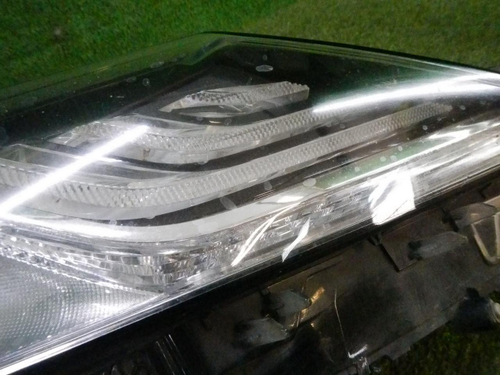 Битая Фара правая Toyota Camry xv70 (2017-2021) LED