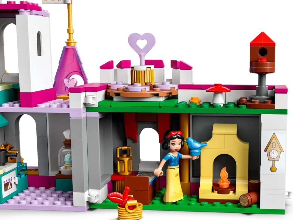 Конструктор LEGO Disney 43205 Сказочный замок приключений