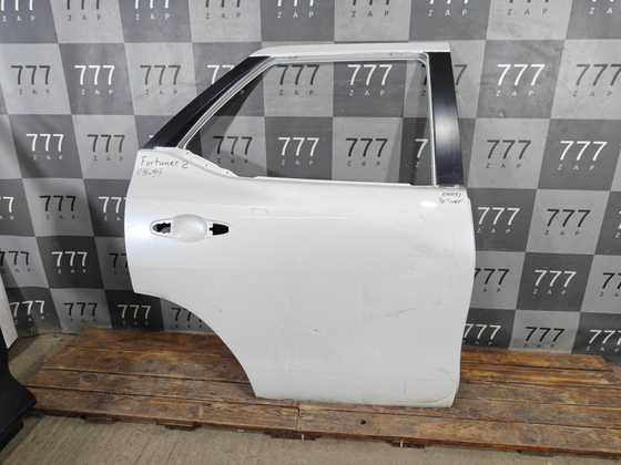 Дверь задняя правая Toyota Fortuner 2 15-нв Б/У Оригинал 67003KK030