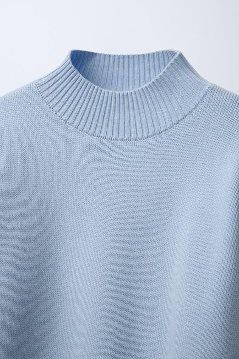 ZARA ТРИКОТАЖНЫЙ СВИТЕР С ВЫСОКИМ ВОРОТНИКОМ, ГОЛУБОЙ