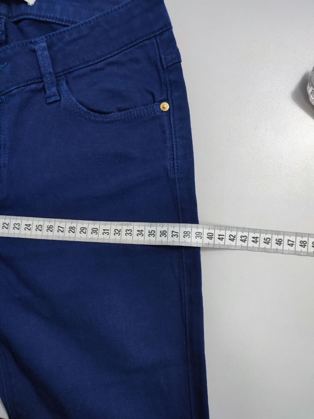 Джинсы Stradivarius темные 40 размер