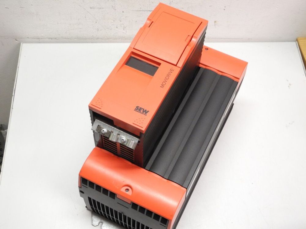SEW MDV60A0150-503-4-00 + DFI Interbus / MDV