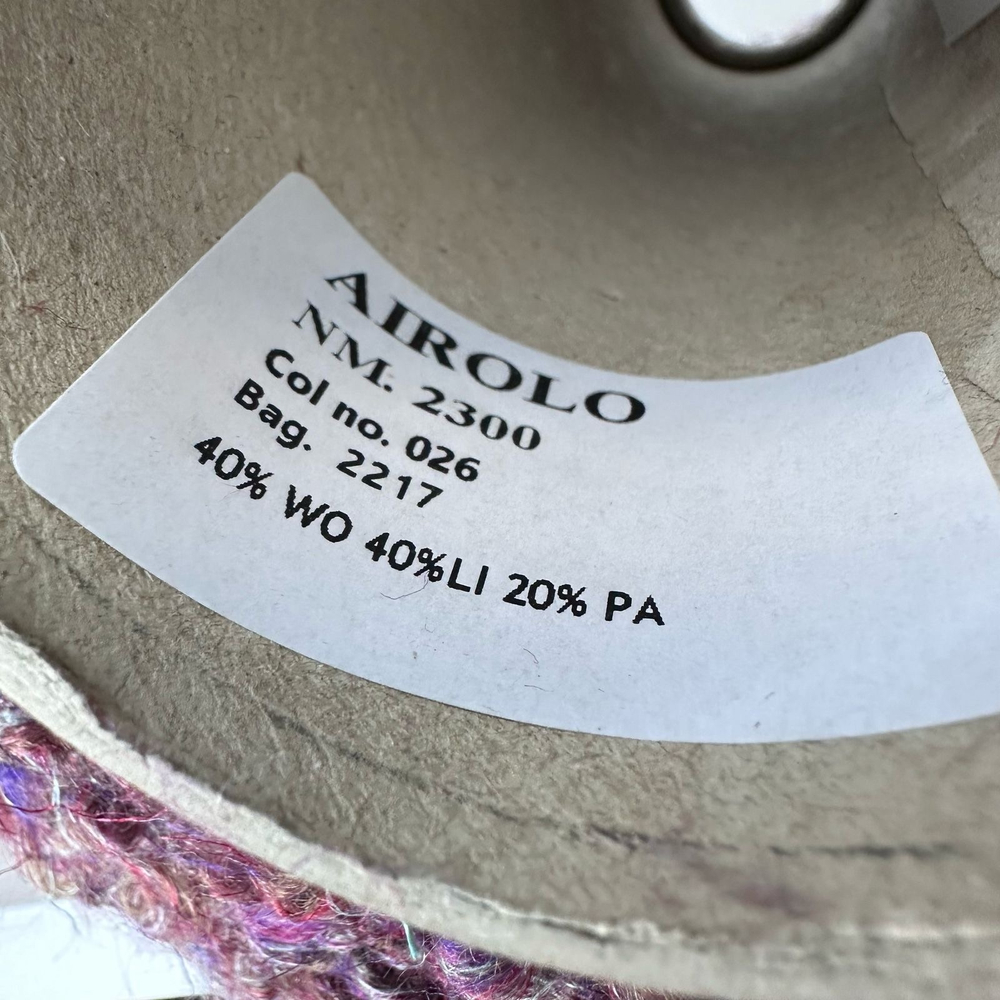 AIROLO - New Mill; 40% шерсть, 40% лен, 20% п/а; букле; 230м/100гр; col. 026; S705