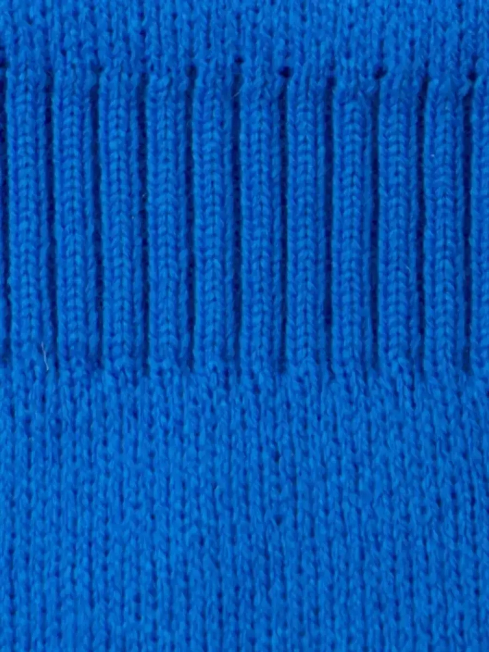 Шапка шлем зимняя вязаная с бубонами