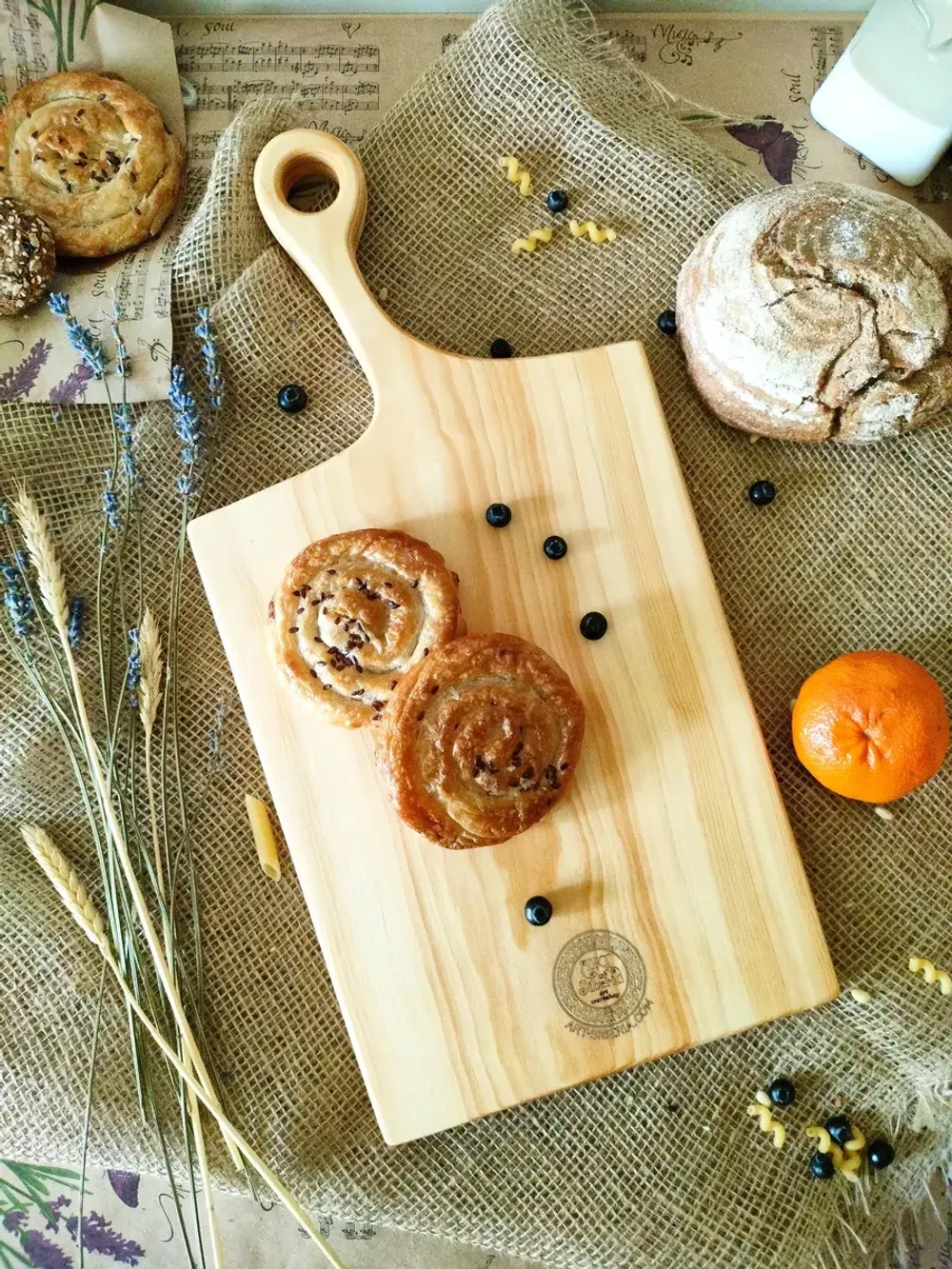 Разделочная сервировочная деревянная доска из кедра