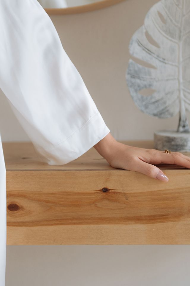 Халат короткий с боа бело-молочный