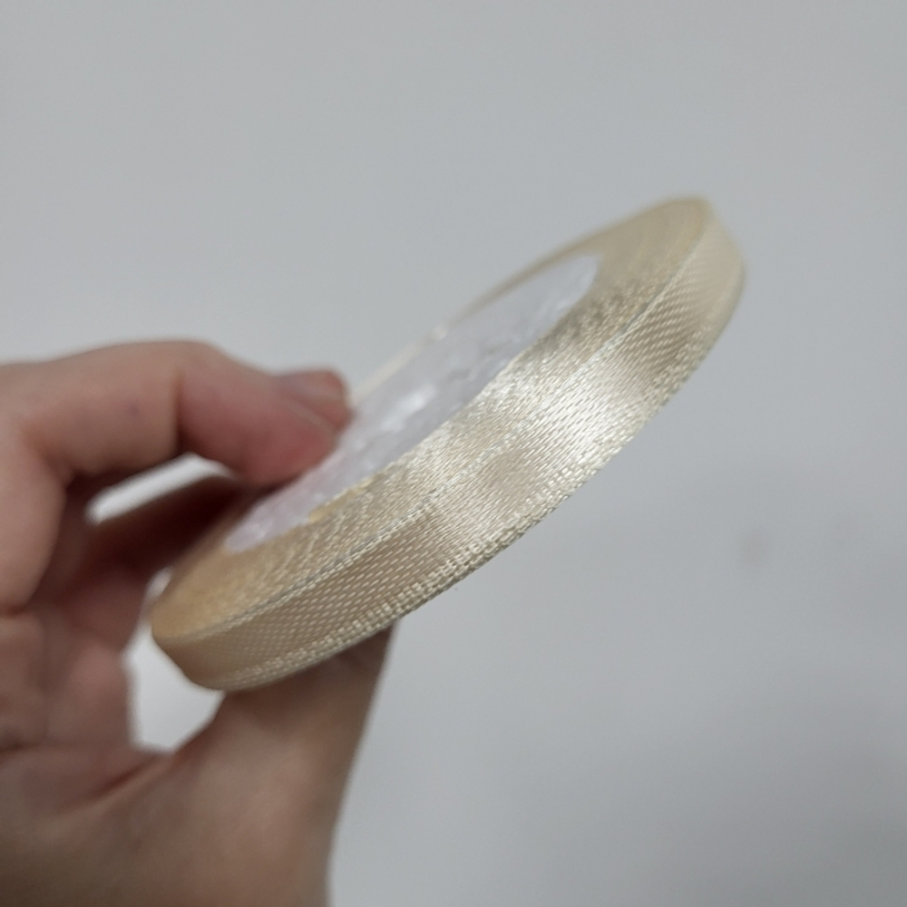 Лента атласная 6 мм Кремовая, 22 м