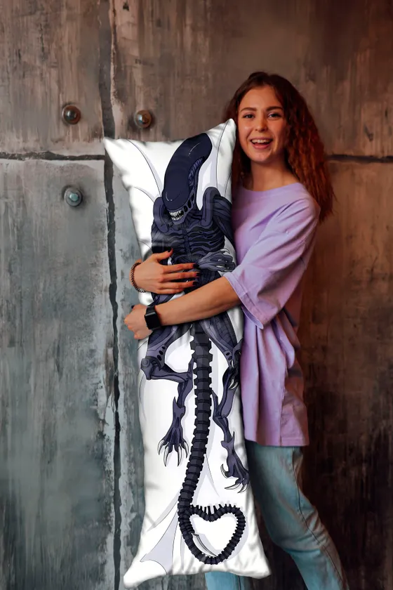 Дакимакура Ксеноморф