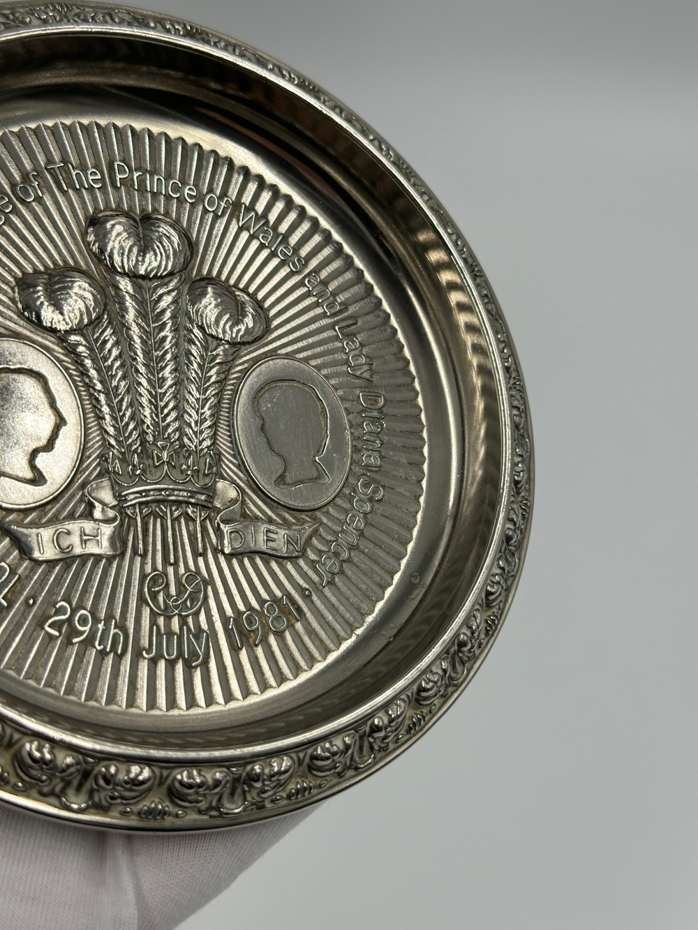 Подставка для бутылки Ianthe